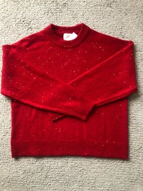 H & M Crewneck Sweater.NWT.